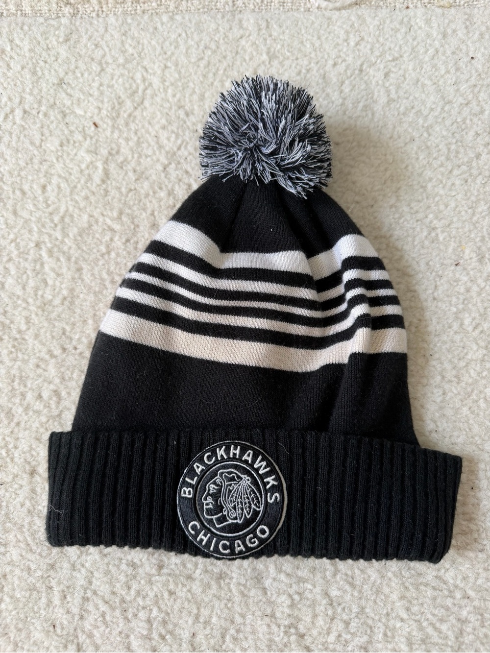 Chicago Blackhawks Black & White Pom Beanie Hat Winter Classic 2010